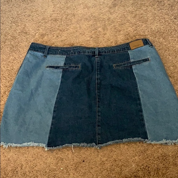 AMERICAN EAGLE HIGH RISE FESTIVAL MINI PATCHWORK - Picture 2 of 3